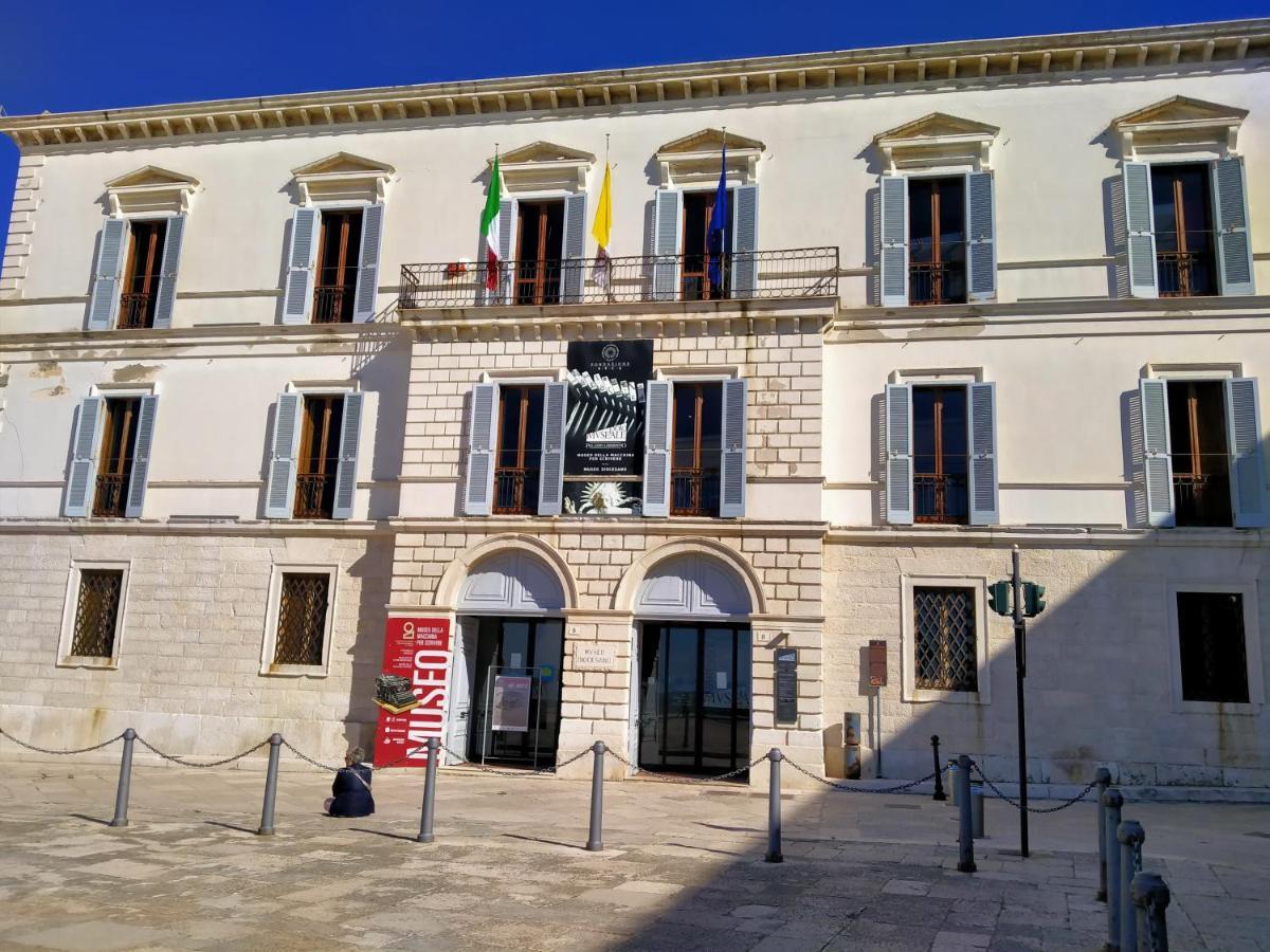 Monolocale Prezioso Villa Trani Exterior photo